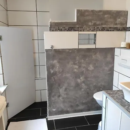 Zentrale 2-Zimmer-Apartment Nahe Hannover-Messe & City Kueche & Waschmaschine * ヒルデスハイム